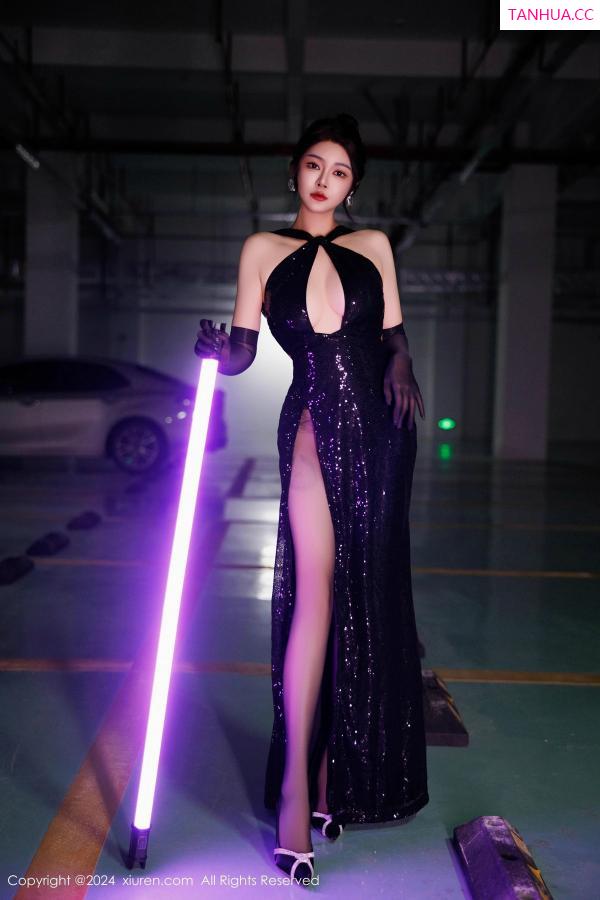 凯竹Vision 萌尤星凯竹 [XiuRen]高清写真图 2024.11.27 No.9512 凯竹Quinn 黑丝美臀第4张图片